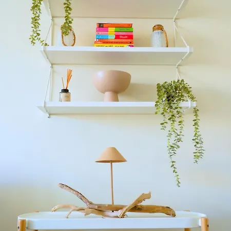 & Stylish Flat Oliva